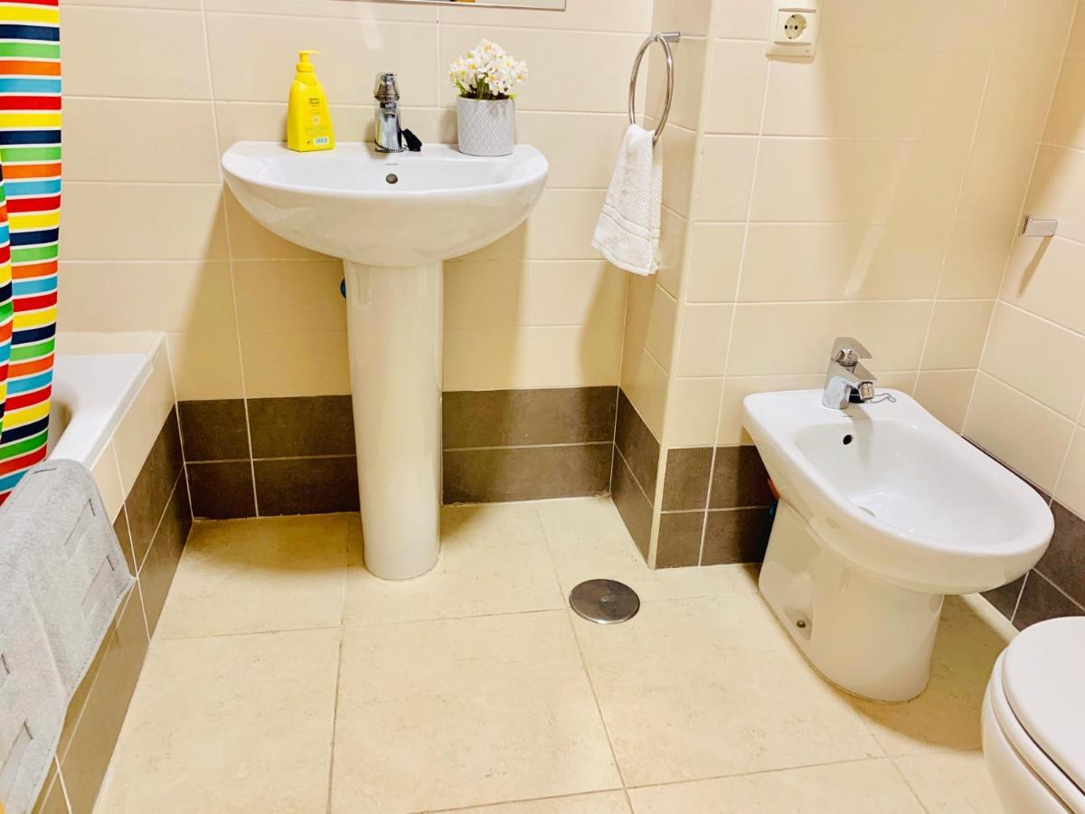 Homely Malaga Parras Con Terraza Interior Y Parking Privado Bajo Suplemento Luaran gambar